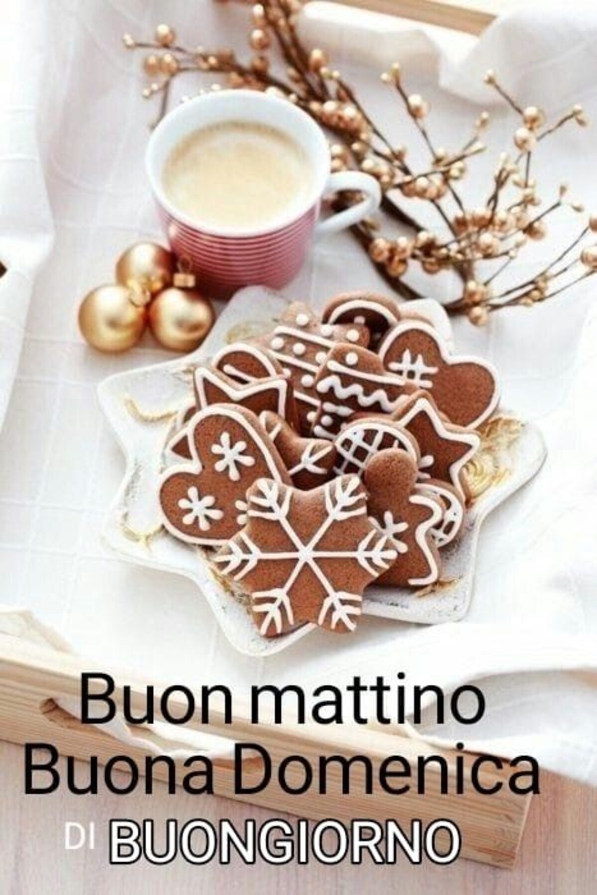 Buon mattino Buona Domenica  di Buongiorno