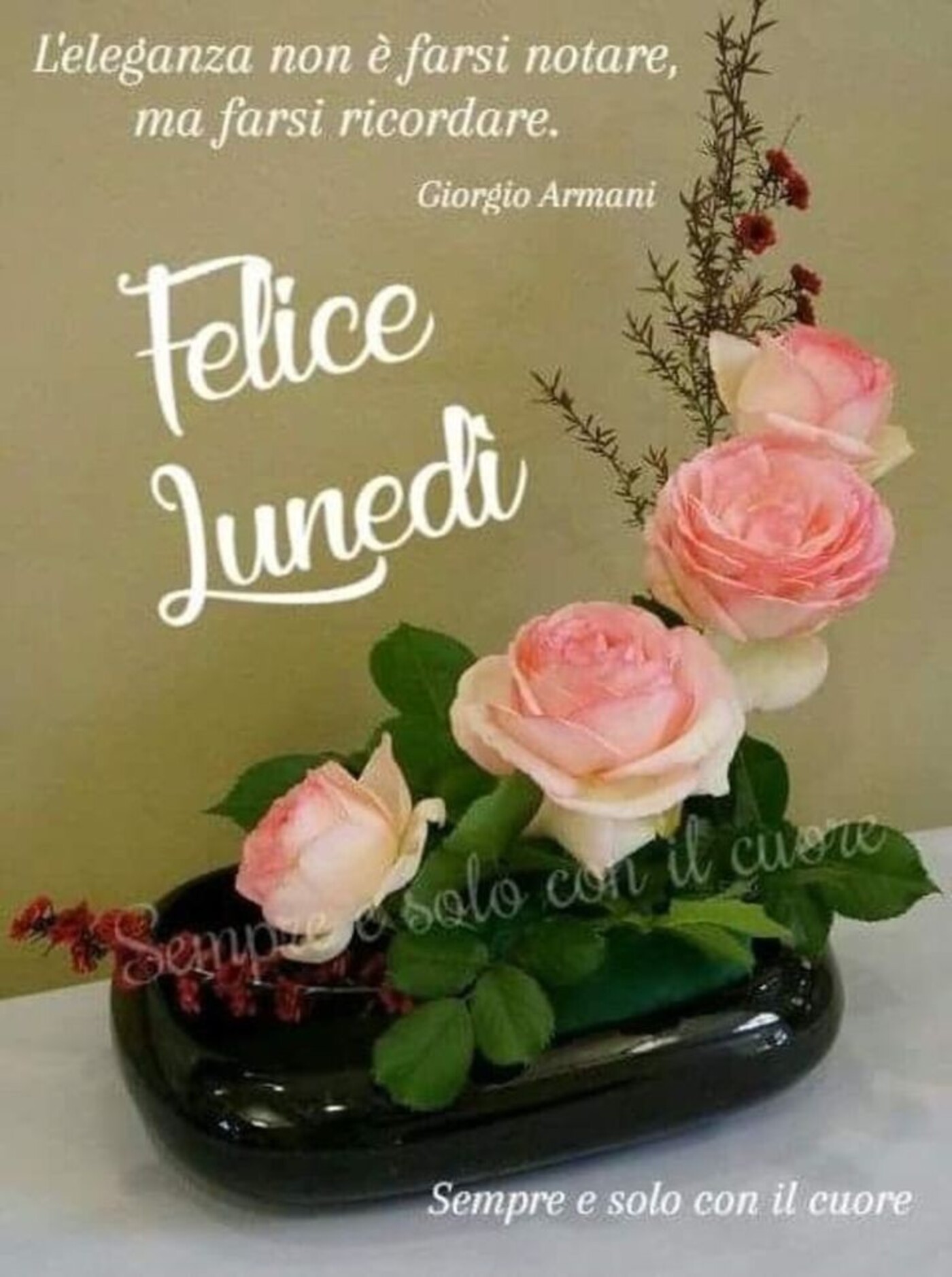 L'eleganza non è farsi notare, ma farsi ricordare...Felice lunedì